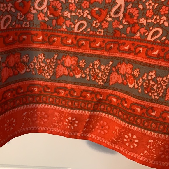 NEW Beautiful Floral Tunic Blouse - Picture 3 of 9